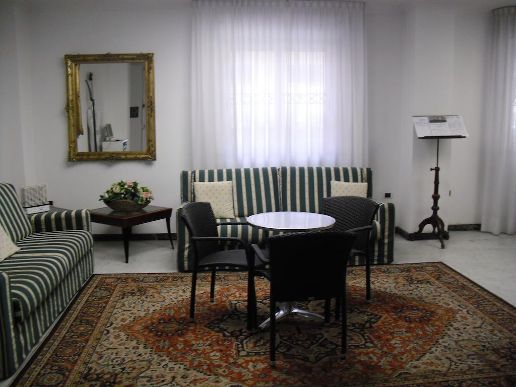 كاتوليكا Residence Hotel Club House المظهر الخارجي الصورة